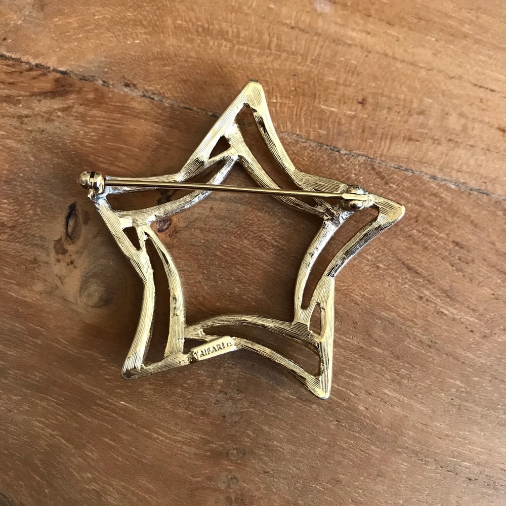Brooch - Picture 2 of 3